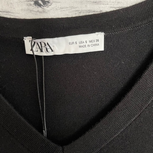 Zara Black Sweater Top With Gold Detail NWT - Picture 5 of 5